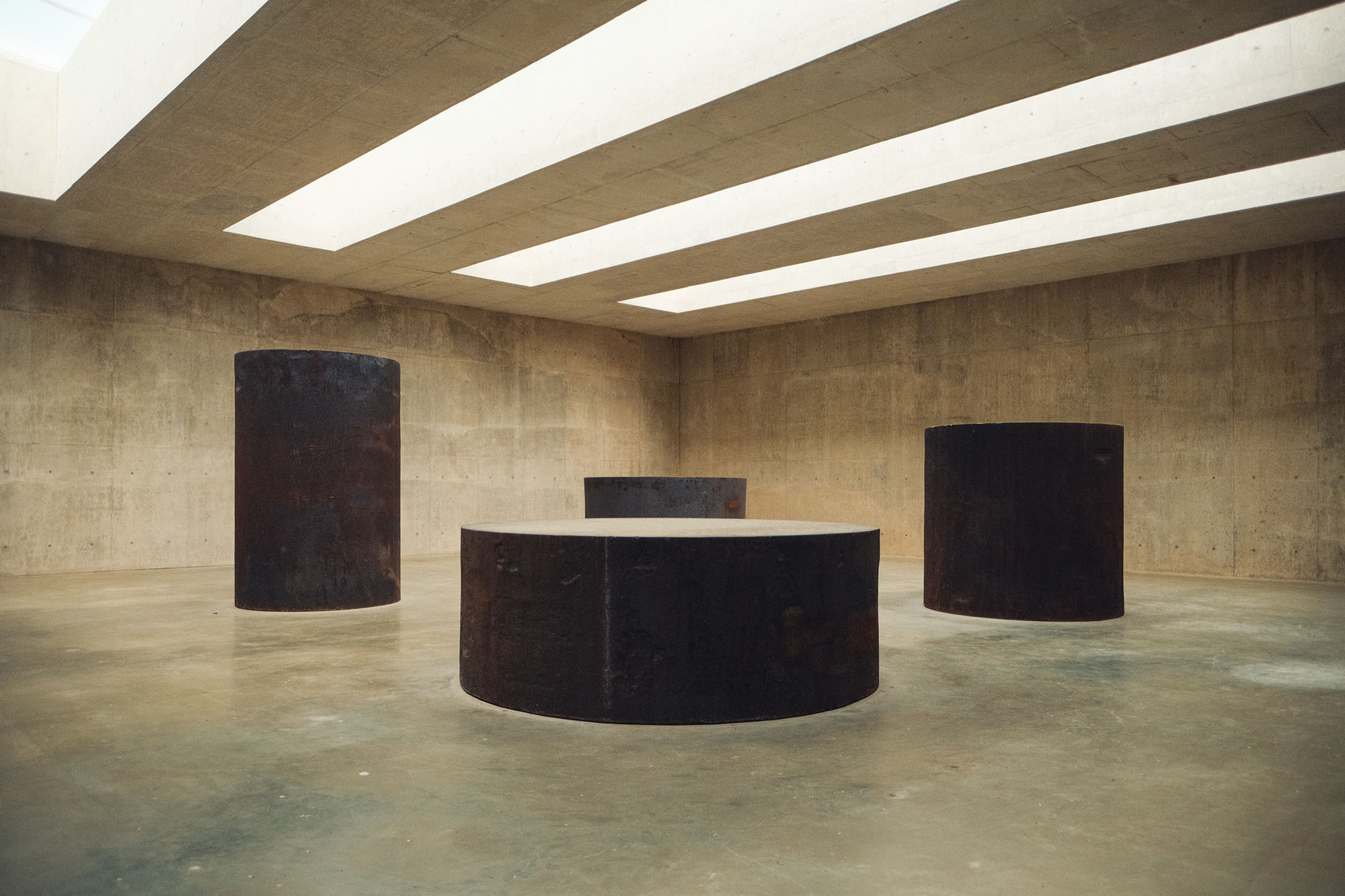Four Rounds (Equal Weight, Unequal Measure) by Richard Serra
