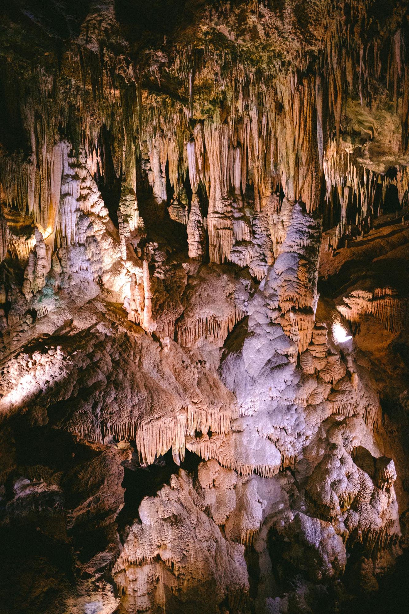 Stalacmites and stalactites