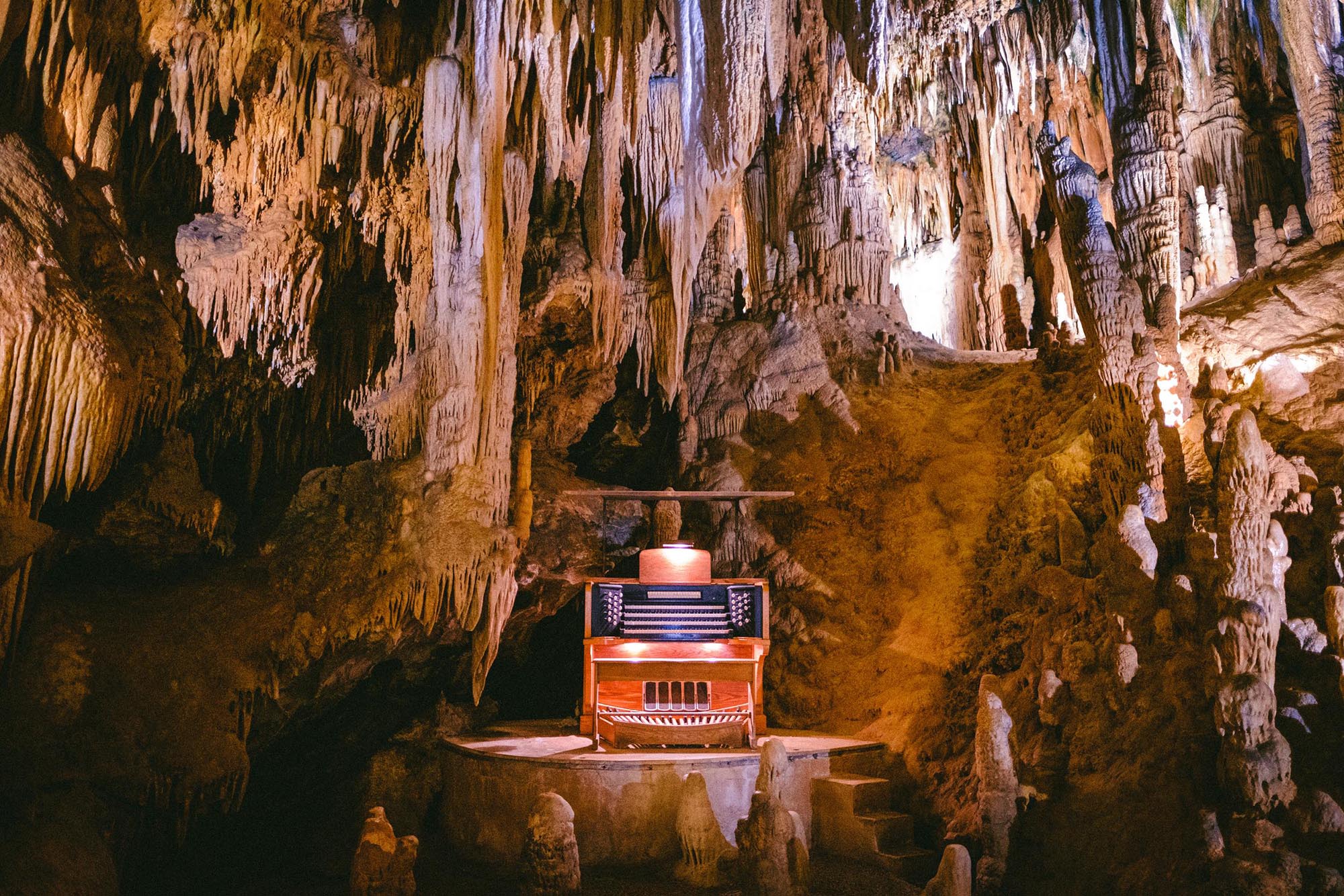 The great stalacpipe organ