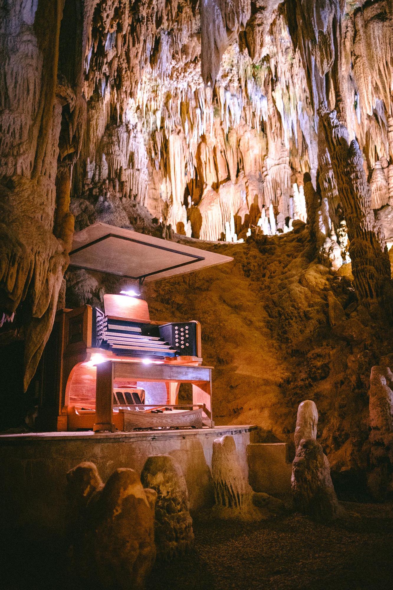 The great stalacpipe organ